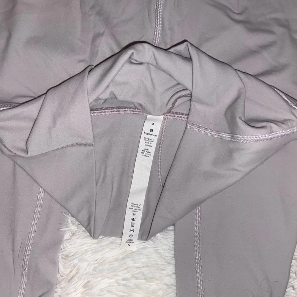 lululemon athletica Gray Leggings - Picture 5 of 5